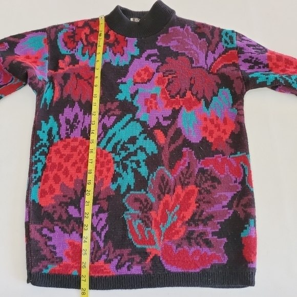 BA02 * Carriage Court Strawberry Sweater Red Purple Size Unknown Vintage 80s - Picture 7 of 8